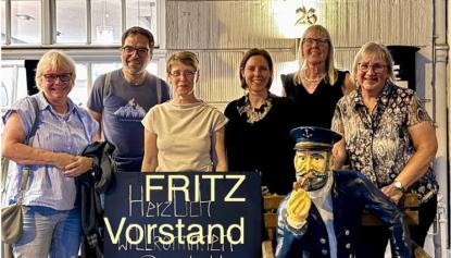 Der erweiterte Vorstand des FRITZ Familienzentrums beim ersten Ausflug (von links nach rechts): Patricia Garnadt, Pfarrer Stefan Comes, Tanja Voß, Nicole Schmid, Hilde Jansen und Carola Hehner. Nicht dabei: Katrin Groß und Eva Siebert.